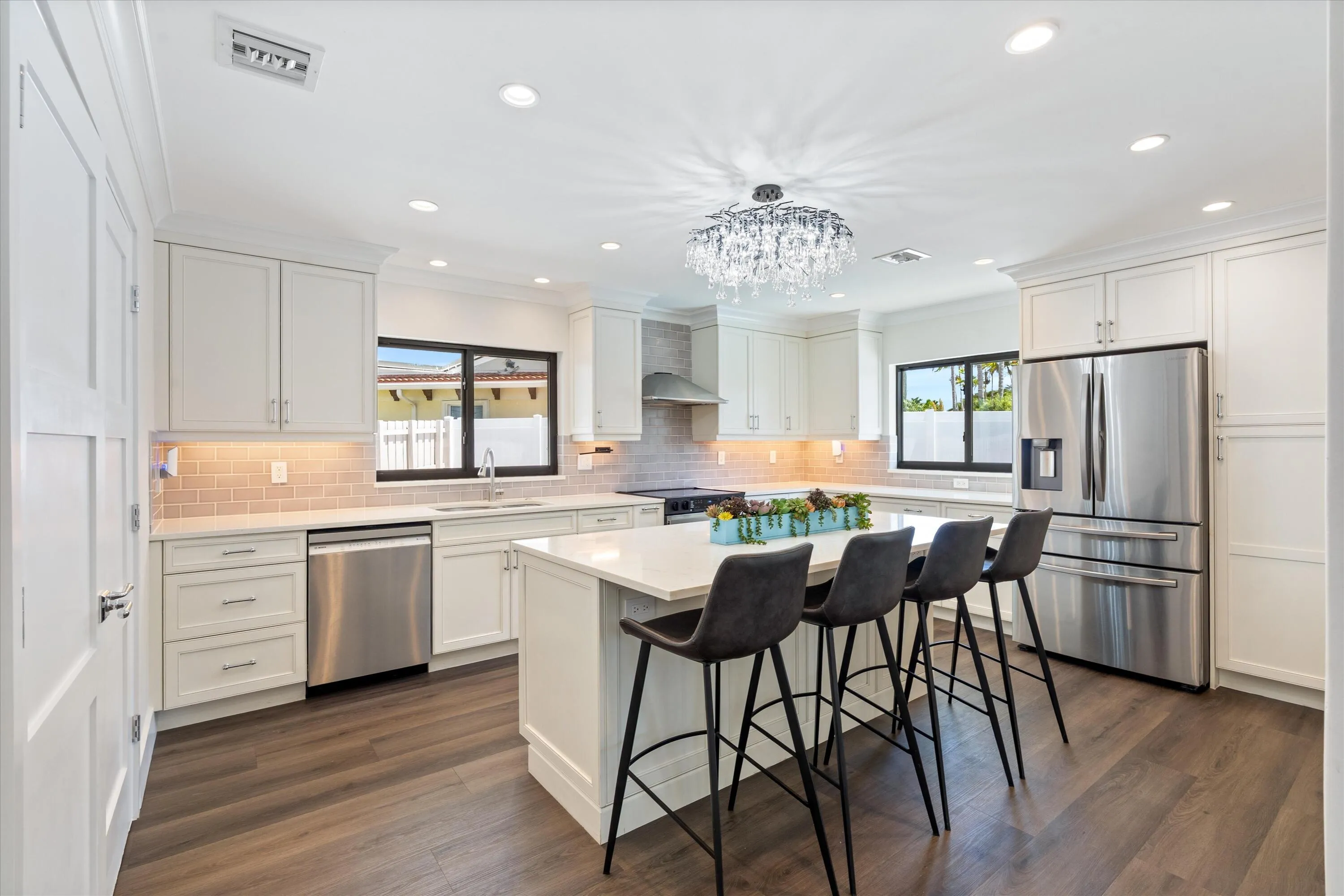11-4410 NE 24th Ave Light House Point, F