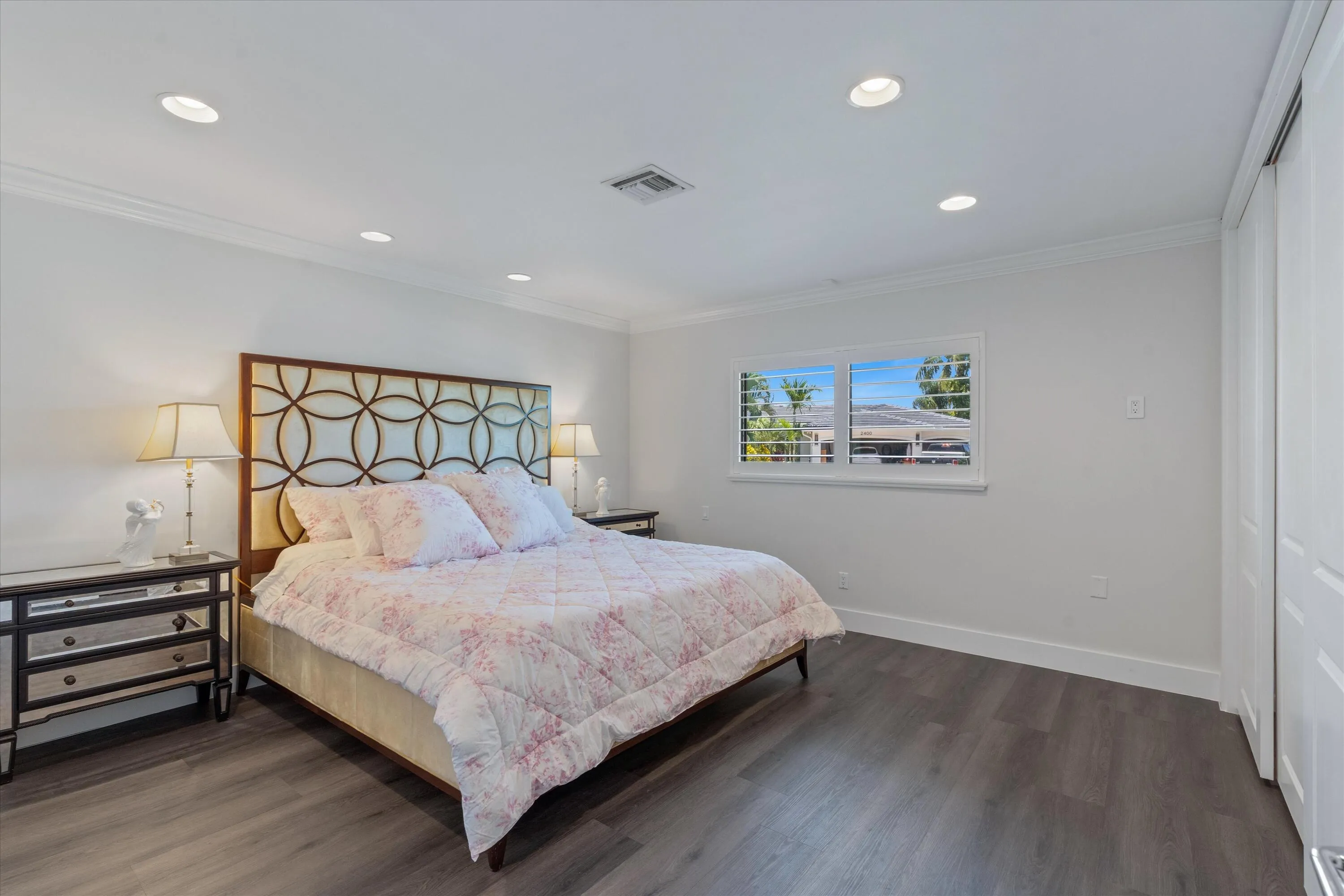 24-4410 NE 24th Ave Light House Point, F