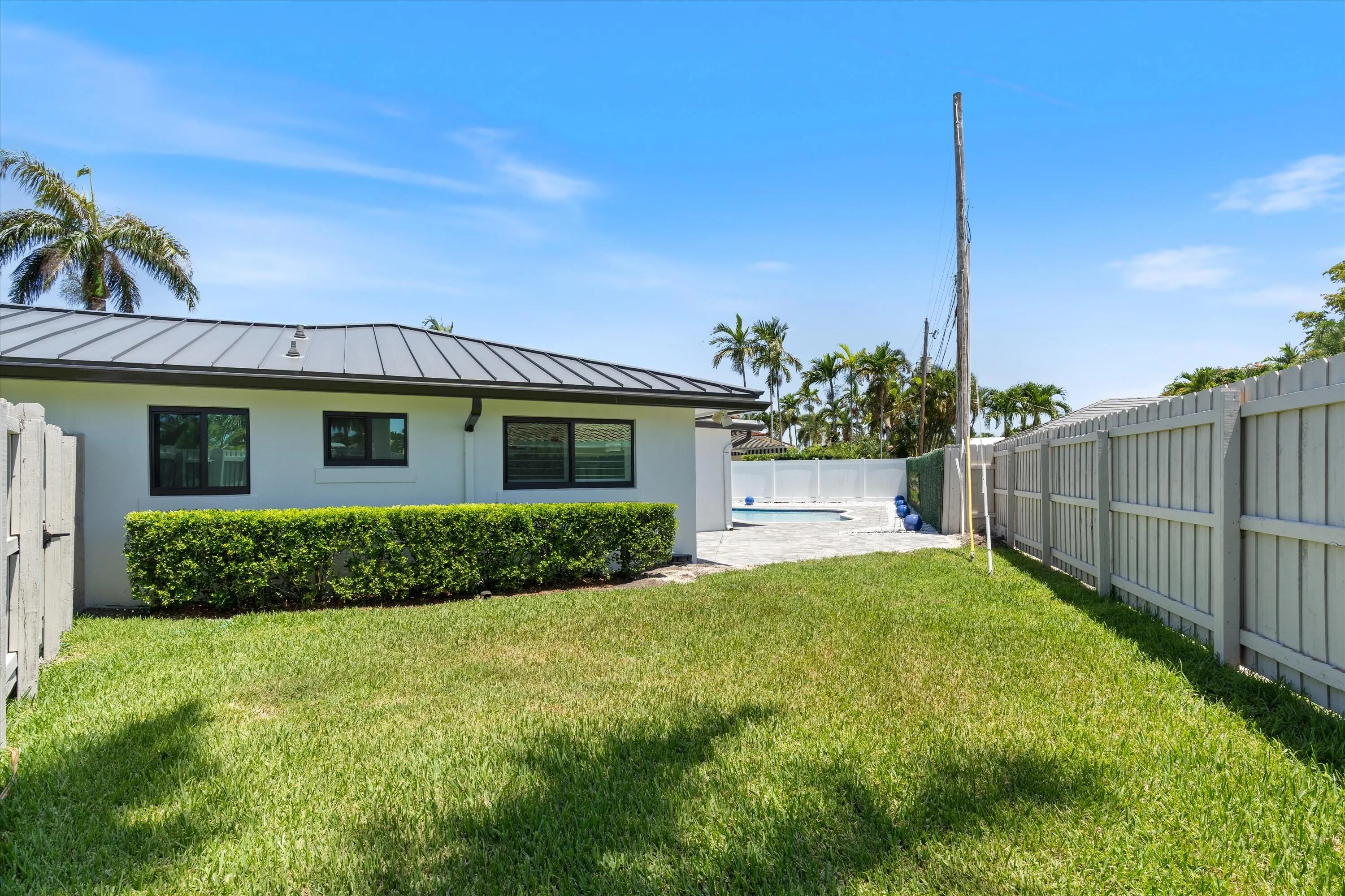 35-4410 NE 24th Ave Light House Point, F