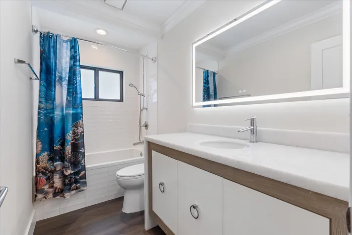 30-4410 NE 24th Ave Light House Point, F