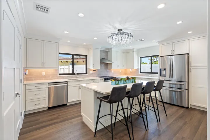 11-4410 NE 24th Ave Light House Point, F