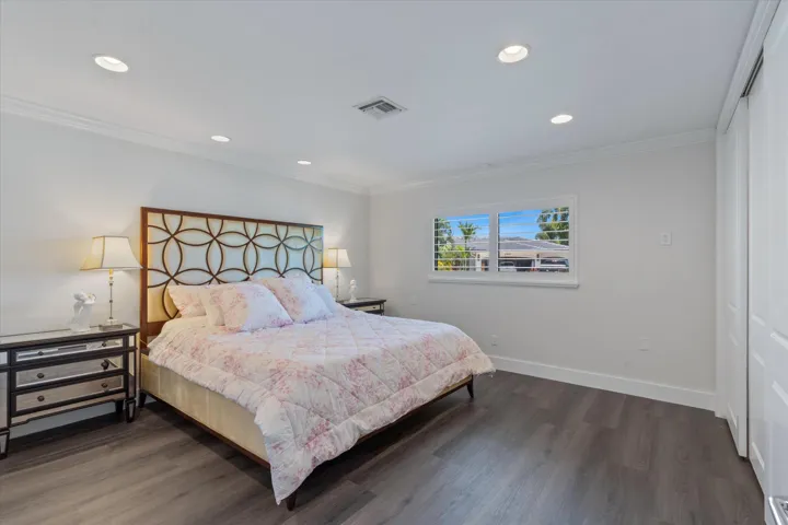 24-4410 NE 24th Ave Light House Point, F