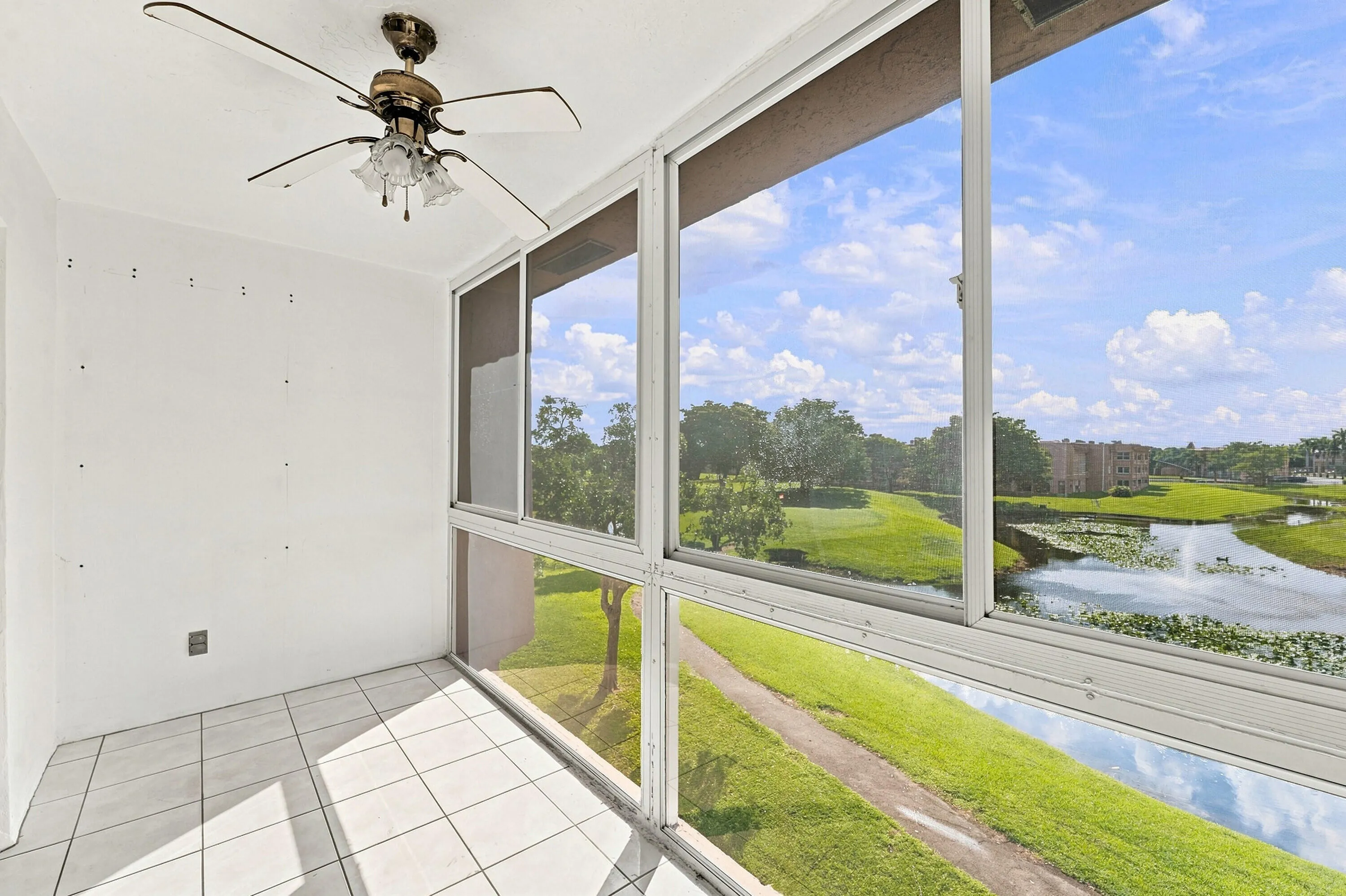 48_sun room