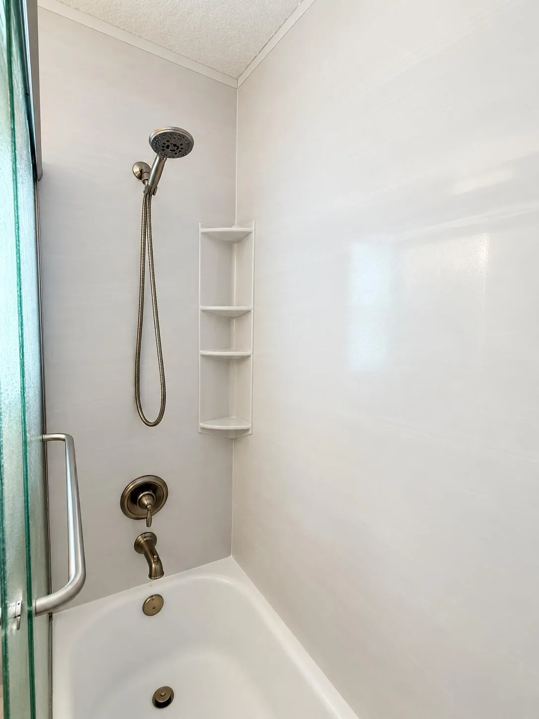 35 Guest Bathroom 2
