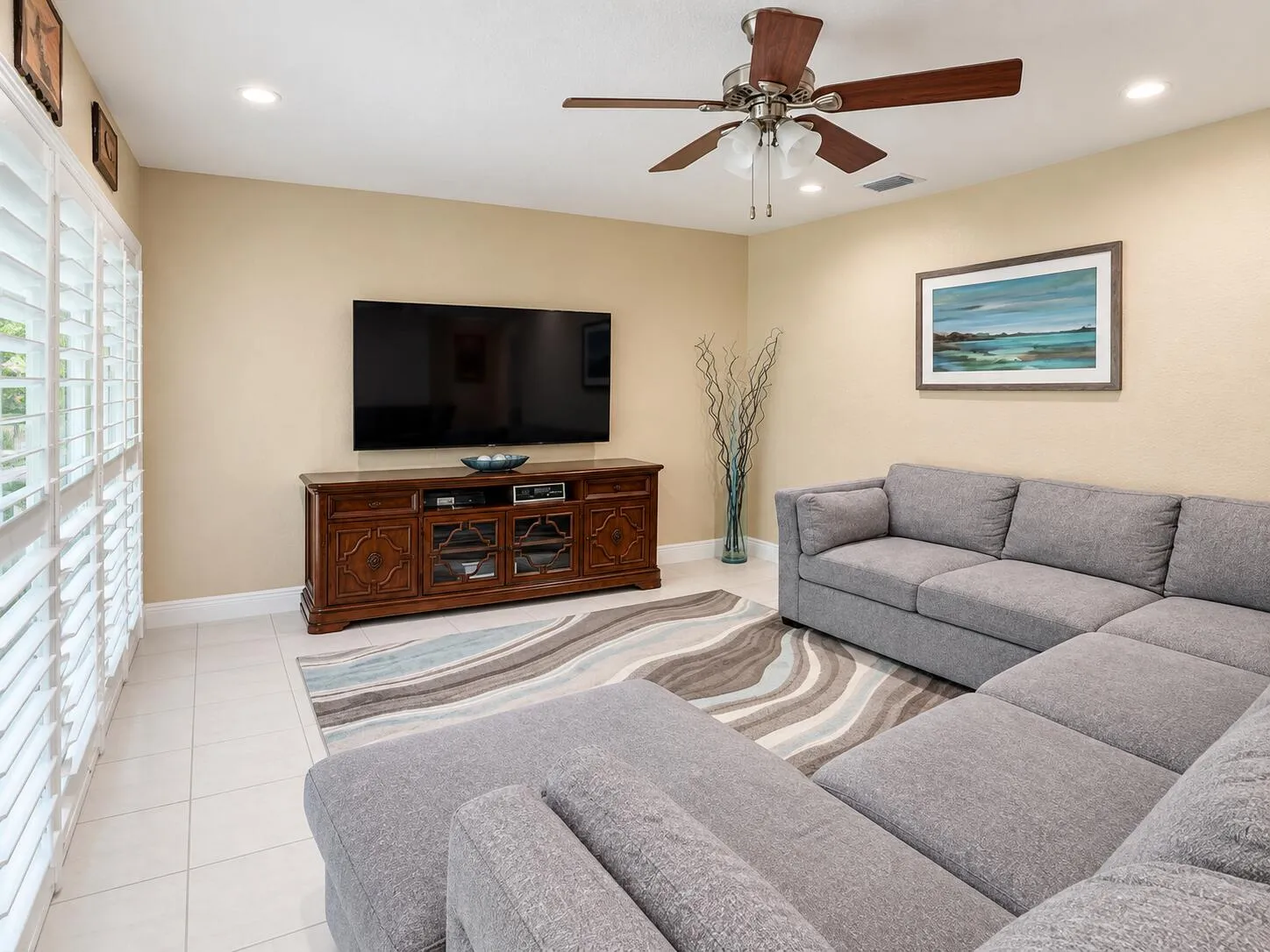 39 Family Room 1