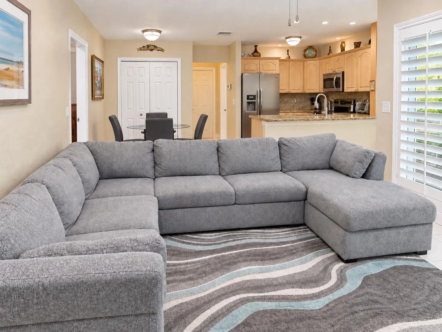 40 Family Room 2