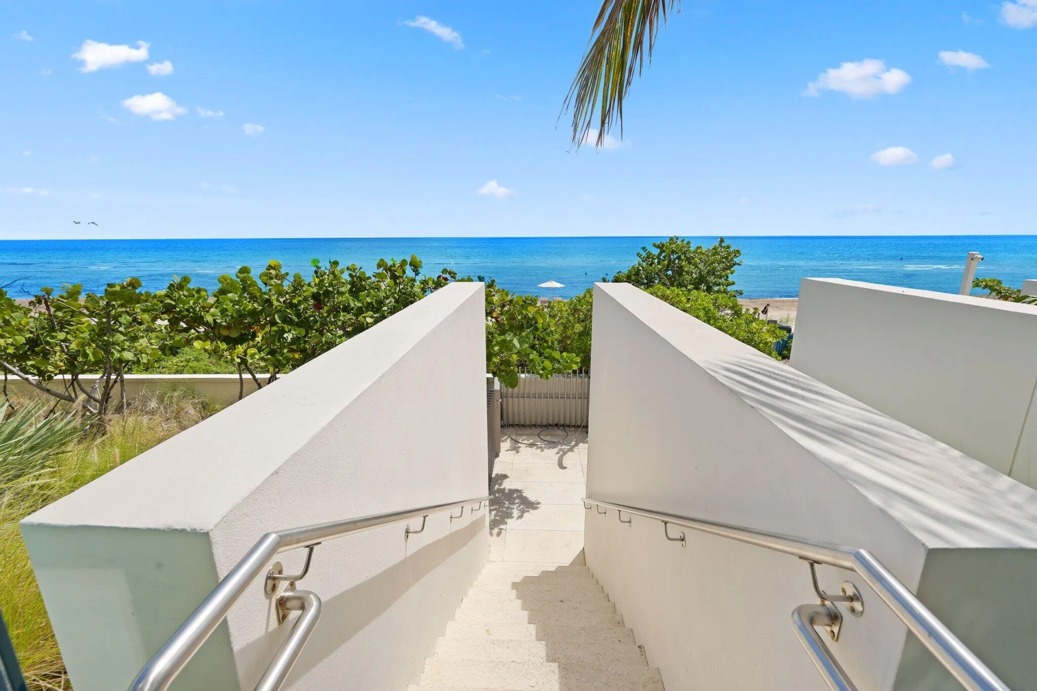 Private Walkway to Beach