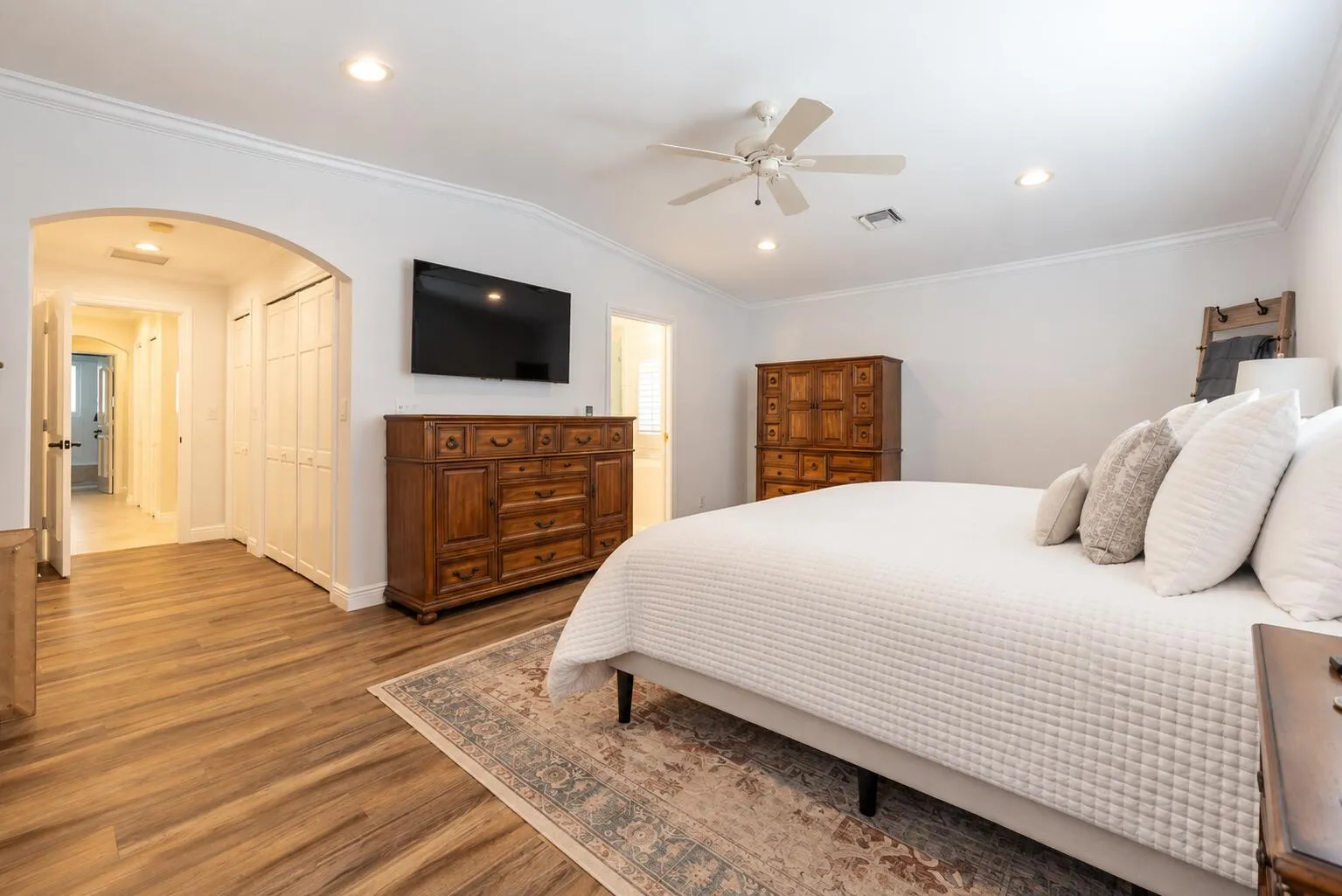 Spacious Primary Suite
