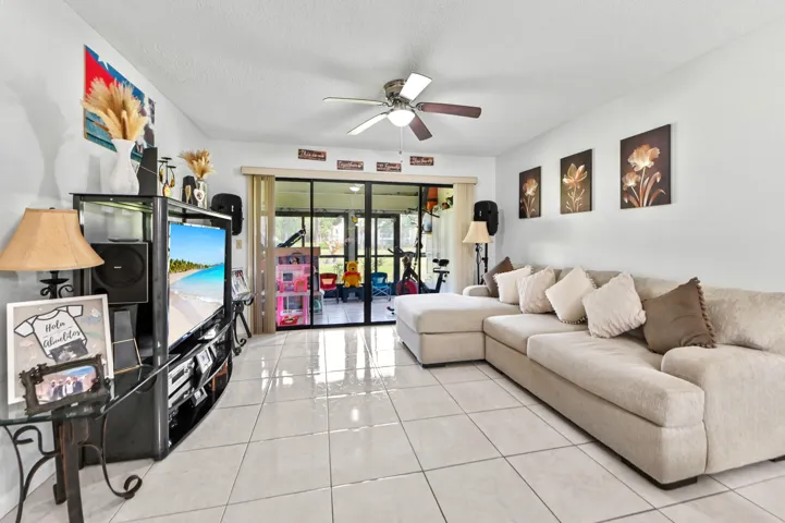 10 Living room 01
