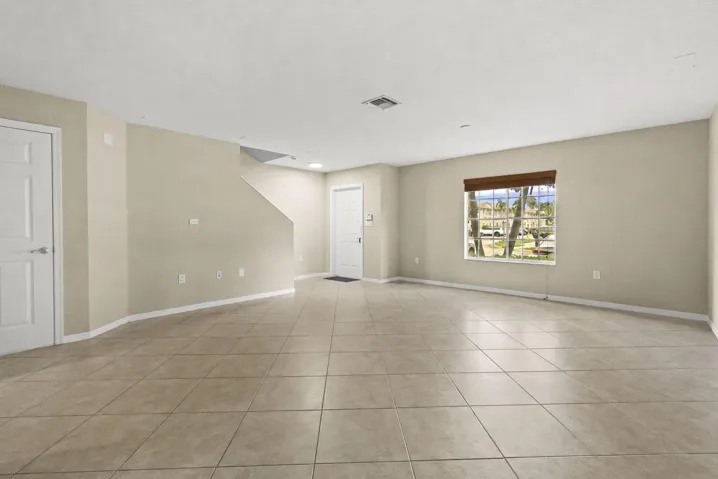 4-web-or-mls-01A15807-FE19-433F-9557-2C8