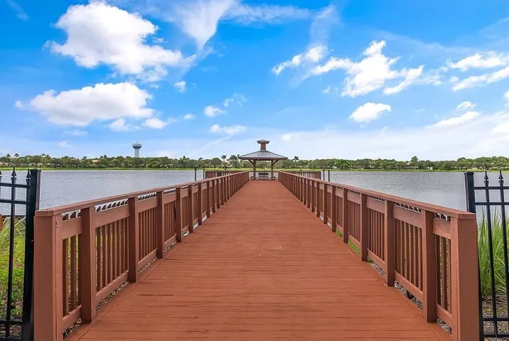 Pier on Lake Dorothy