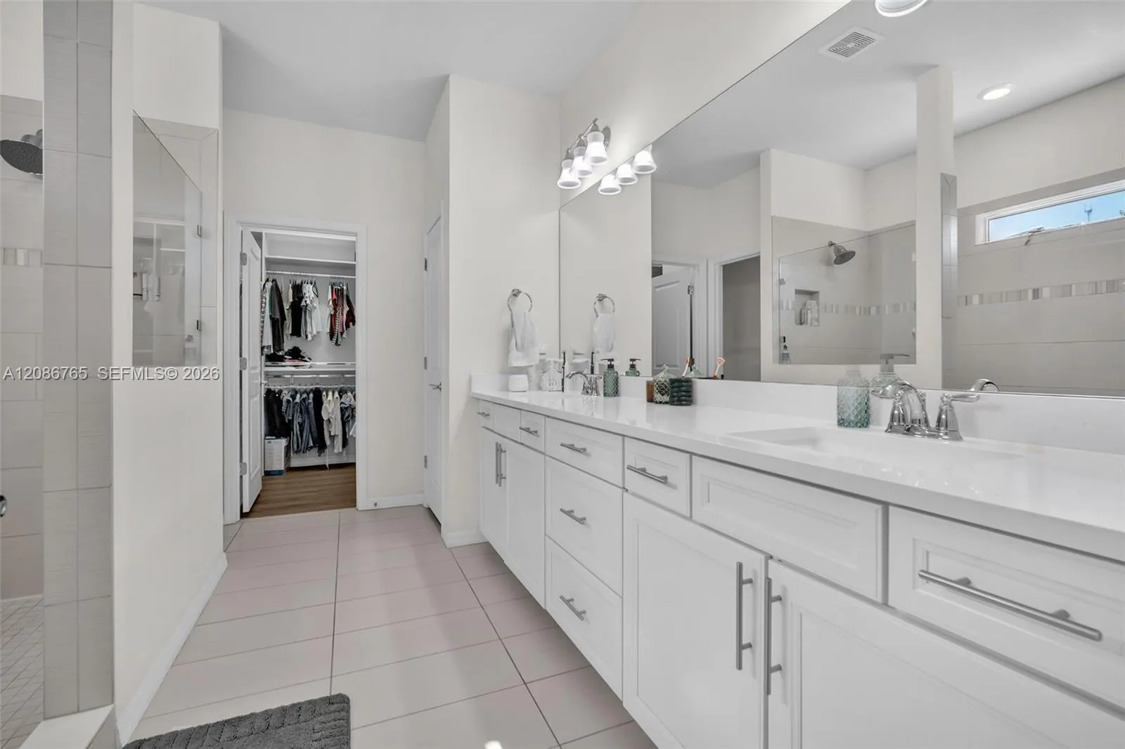 Photo 35