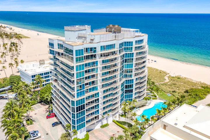 1200 HOLIDAY DR #902-76