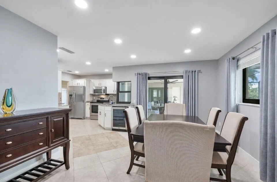 KITCHEN DINING