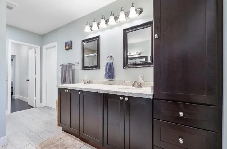1ST MASTER BATH