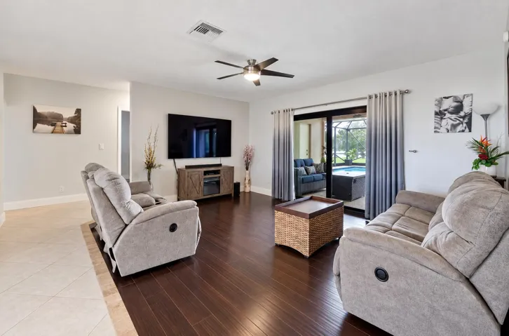 B0000E27-C433-498F-9B18-3A95A41CBD51