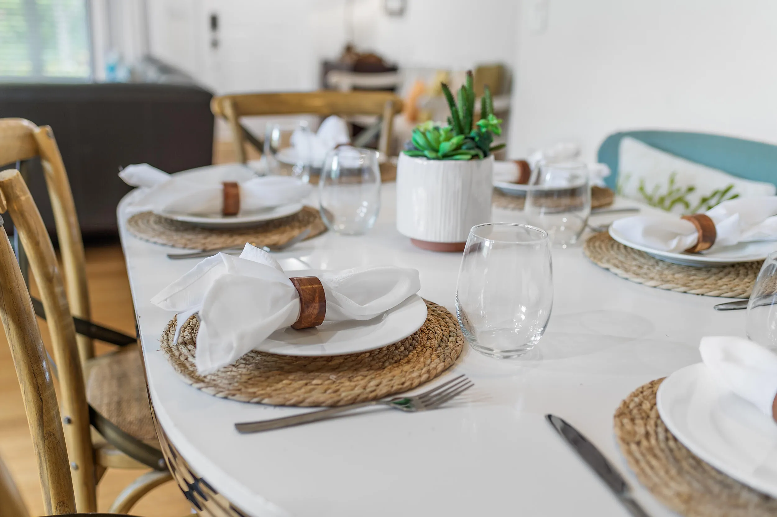 The Palm Oasis in LWB - Dining set (1)