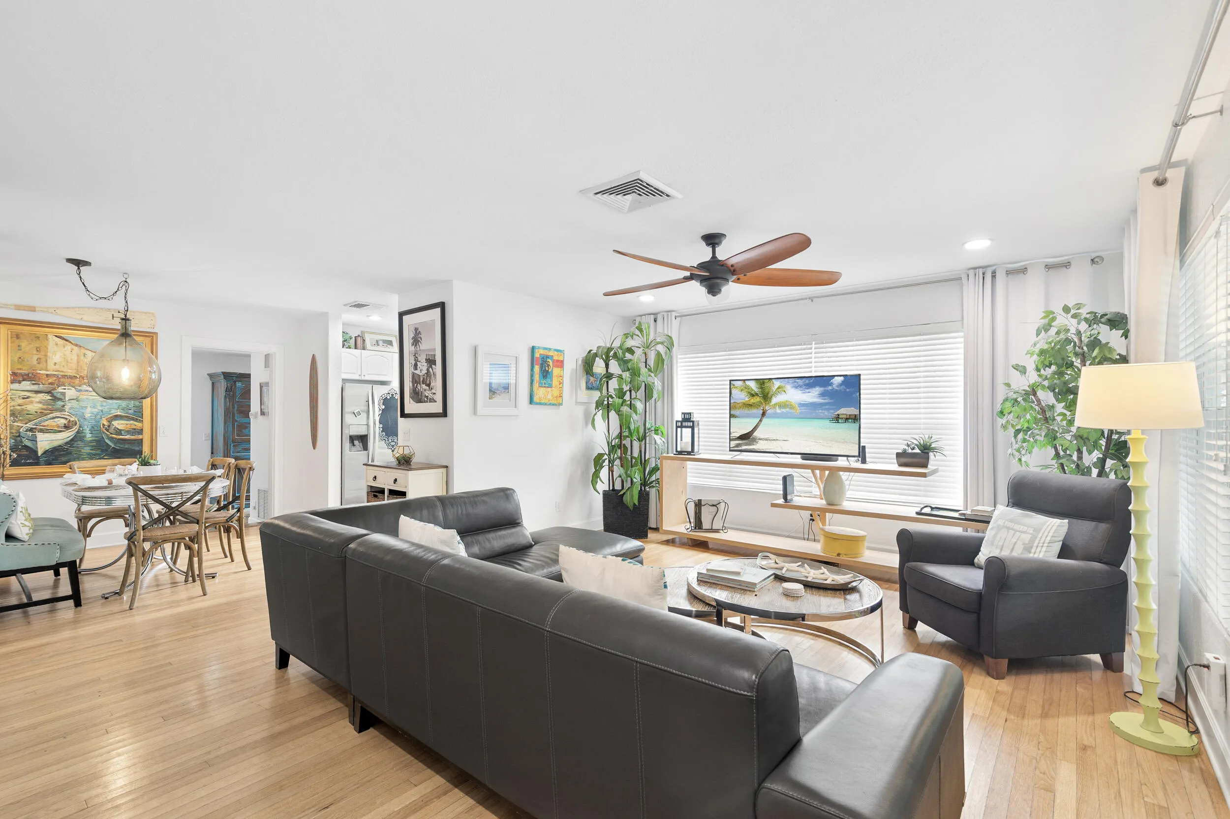 The Palm Oasis in LWB - Living Room