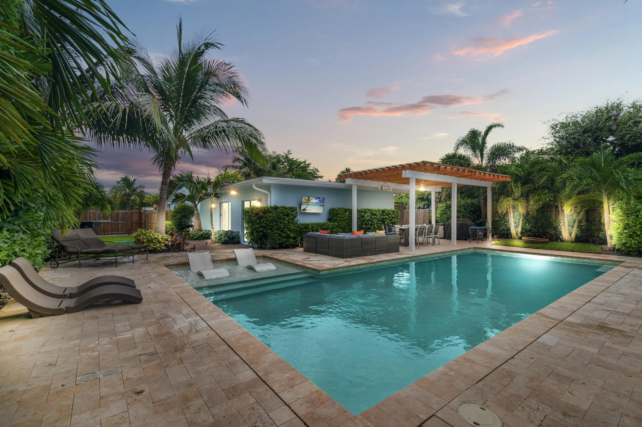 The Palm Oasis in LWB - Pool view at nig
