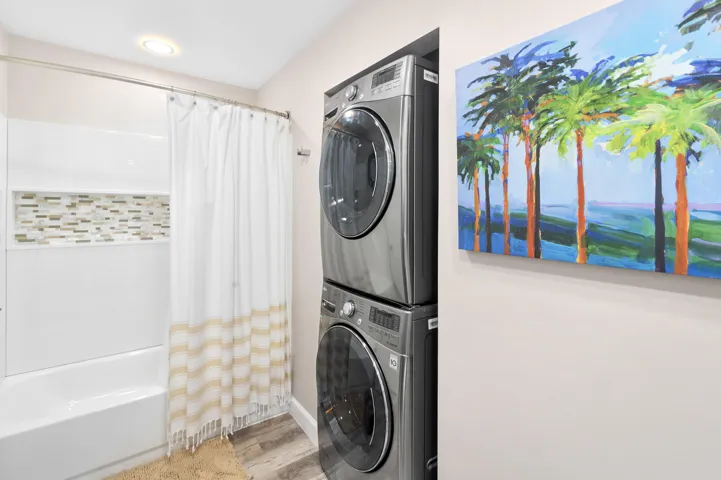 The Palm Oasis in LWB - Laundry area