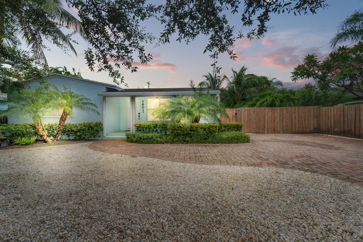 The Palm Oasis in LWB - House exterior a