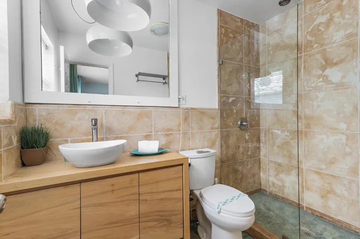 The Palm Oasis in LWB - Bathroom