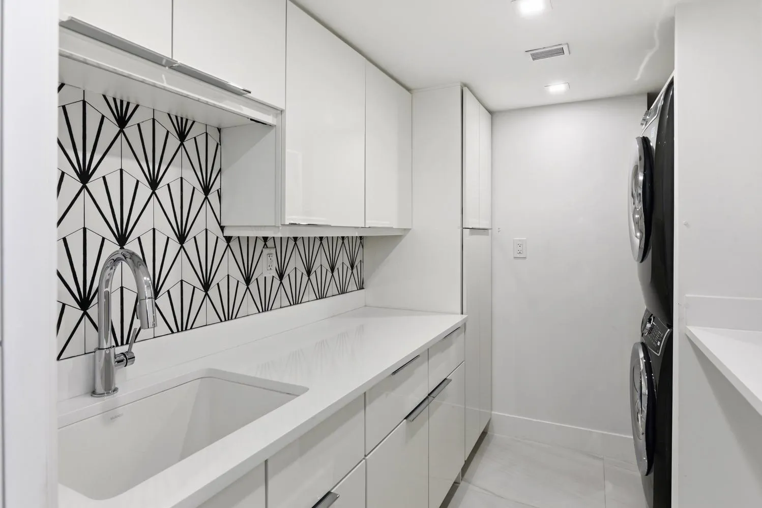 017-043-3300 S Ocean Blvd-1499x1000