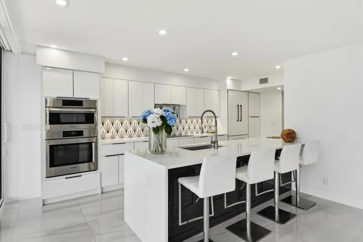 011-048-3300 S Ocean Blvd-1499x1000