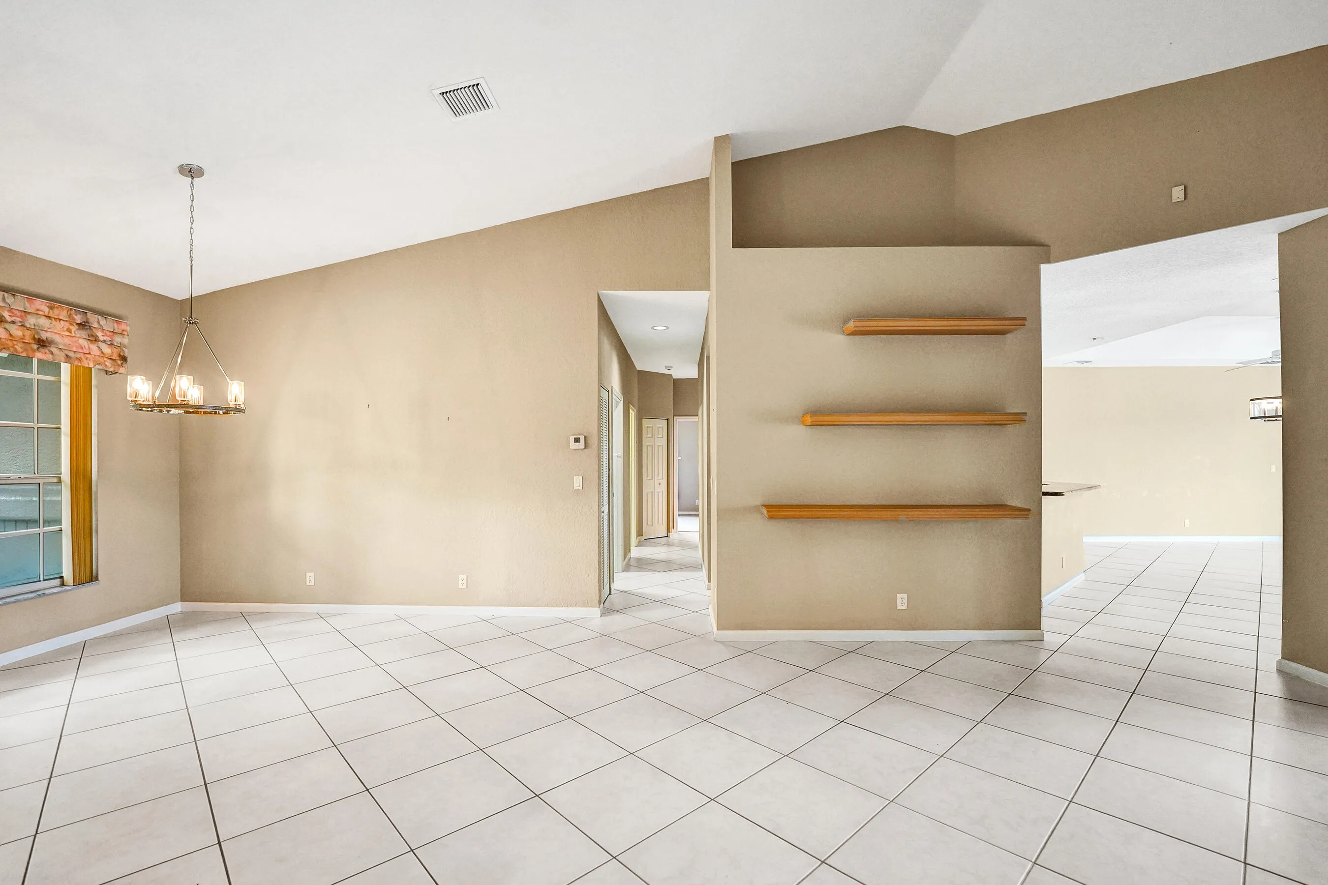 Den/secondary living