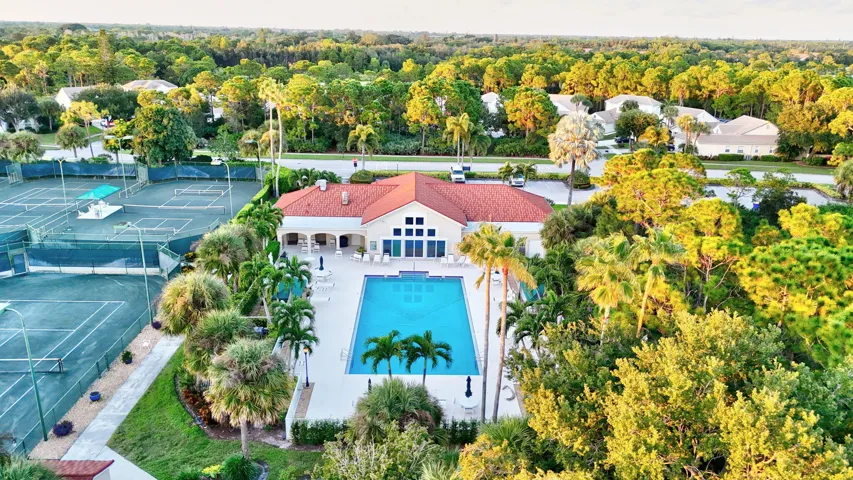 Summerfield Club house aerial view