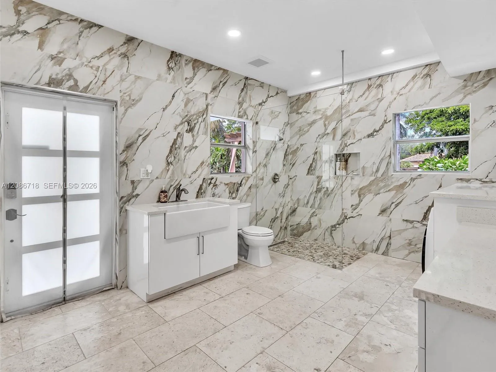 POOL BATHROOM 4 -DOWNSTAIRS