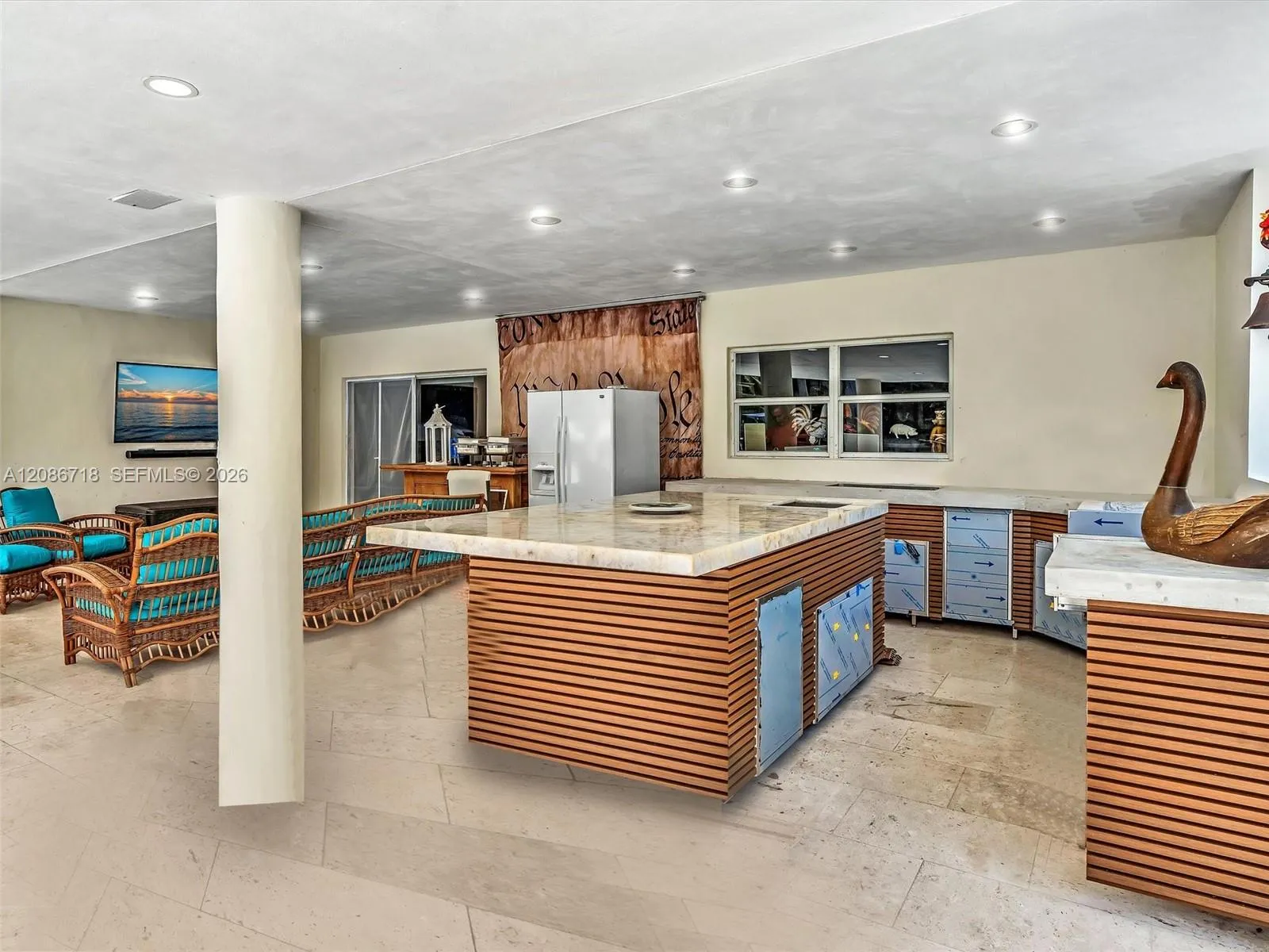 OUTDOOR COVERED KITCHEN