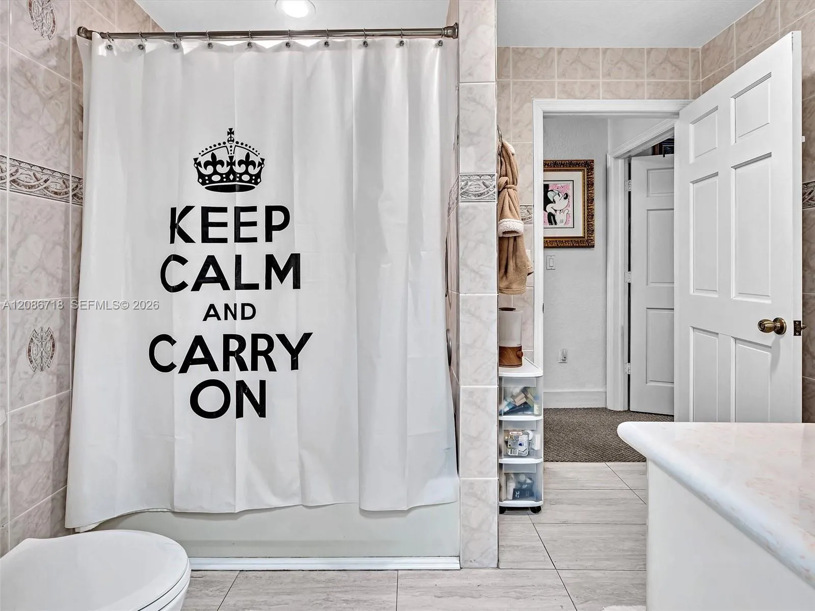 UPSTAIRS BATHROOM 2