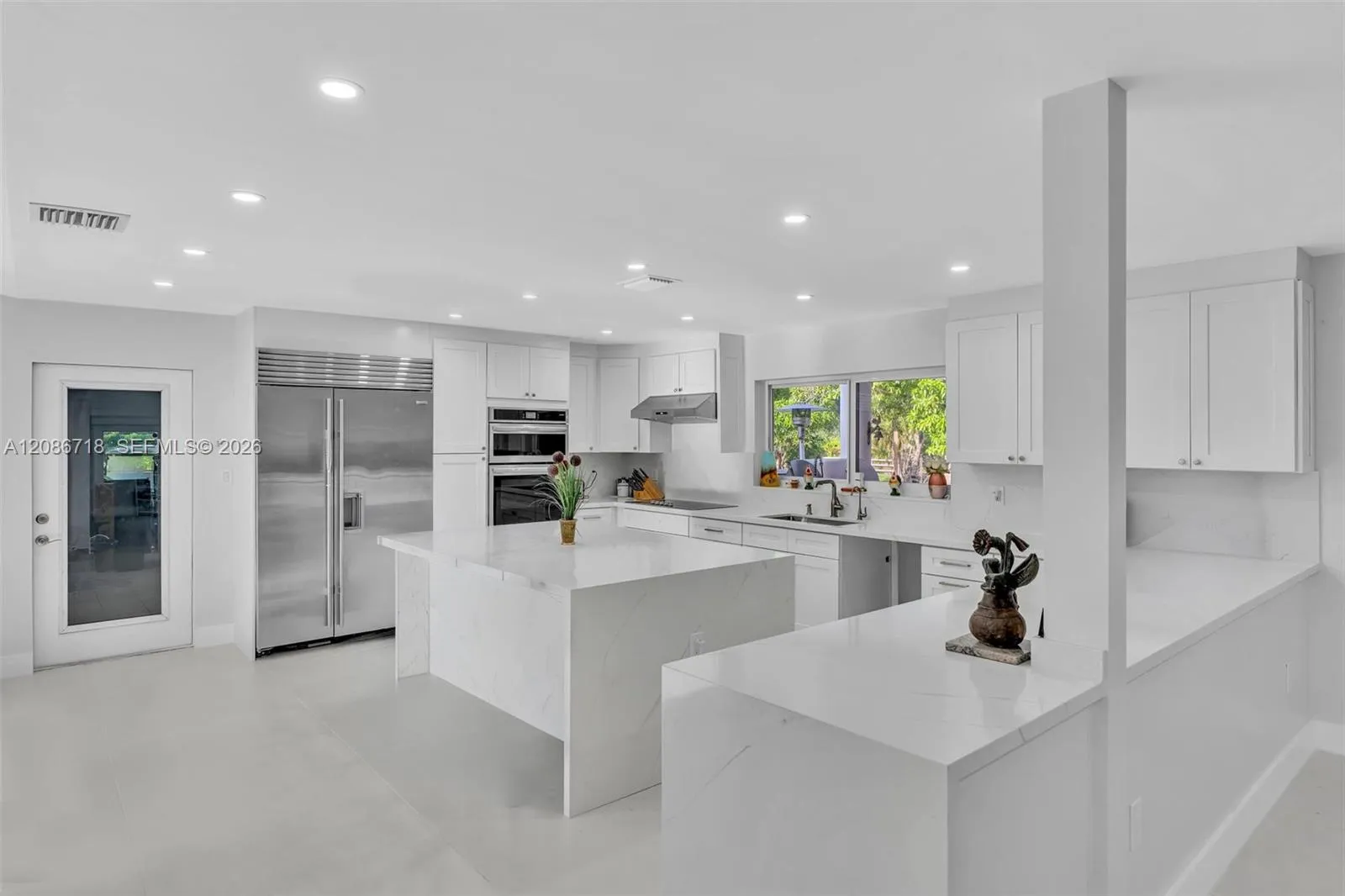 KITCHEN VIEW - 14 FT X 19 FT