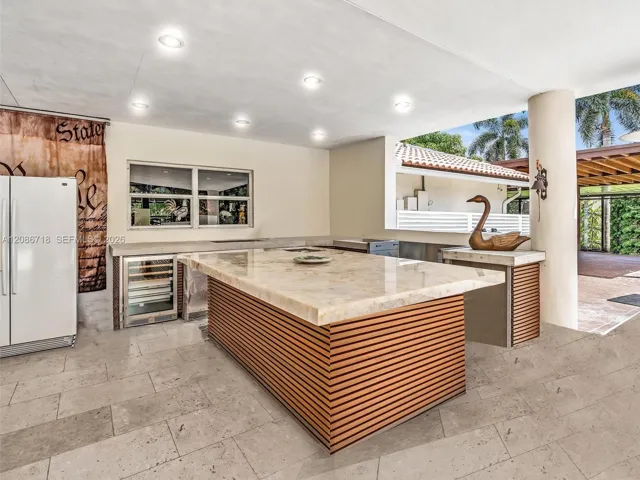 OUTDOOR COVERED KITCHEN