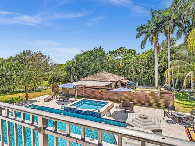 POOL, POND AND YARD