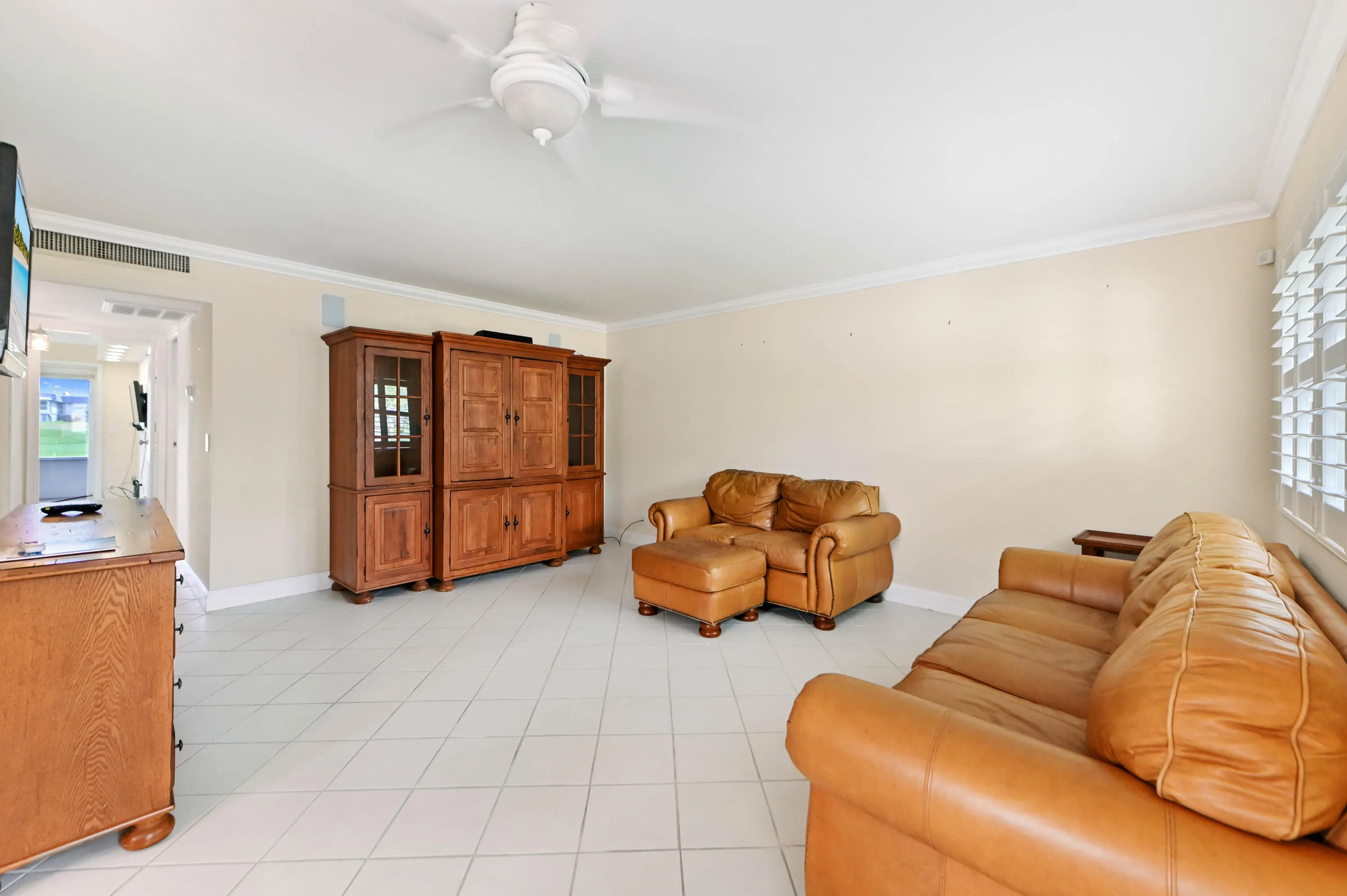 06 Living room 02