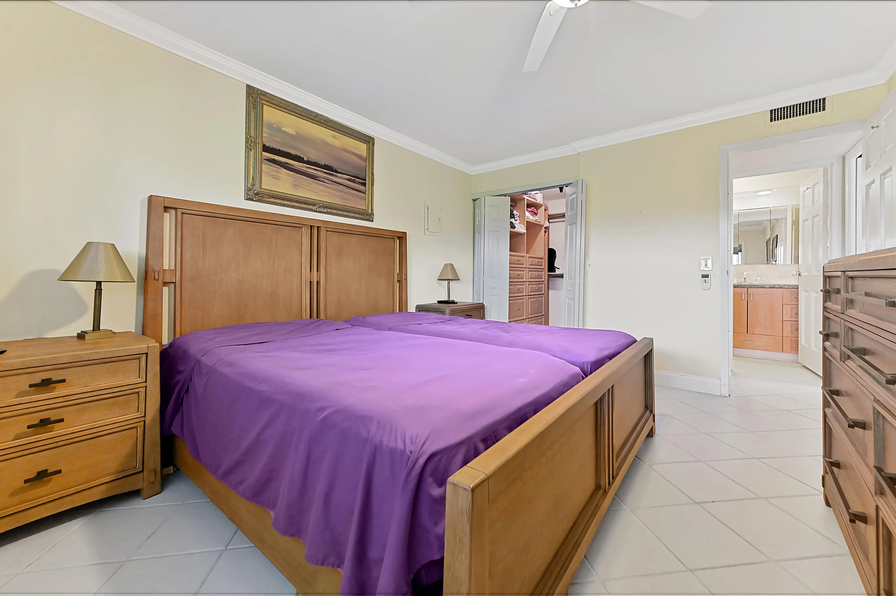 15 Bedroom 02