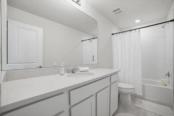 11-Bathroom2