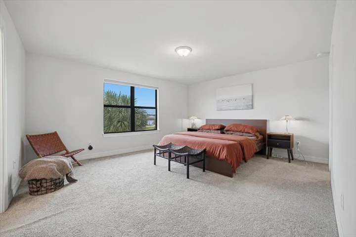 16-Bedroom3