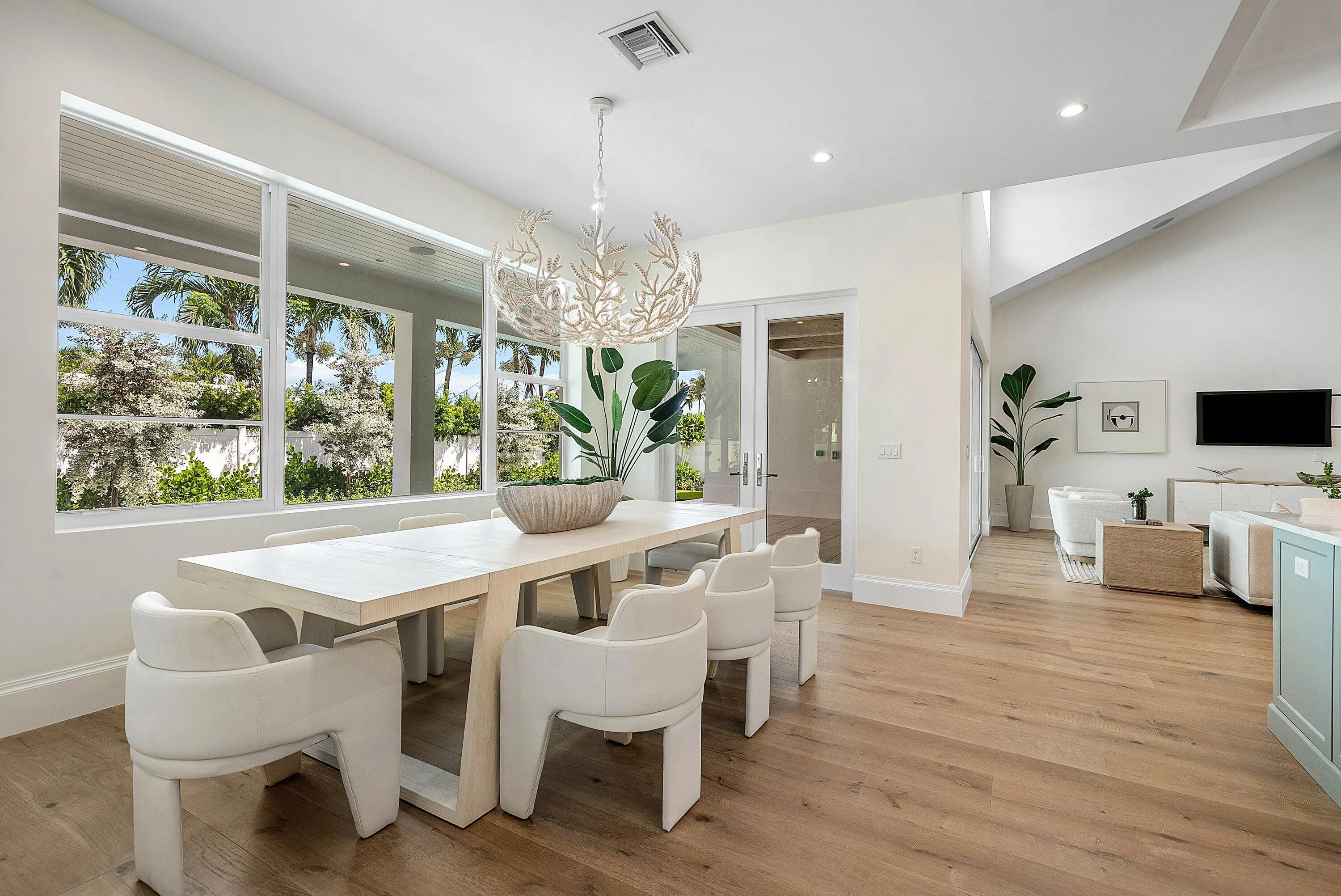 Dining Area 2