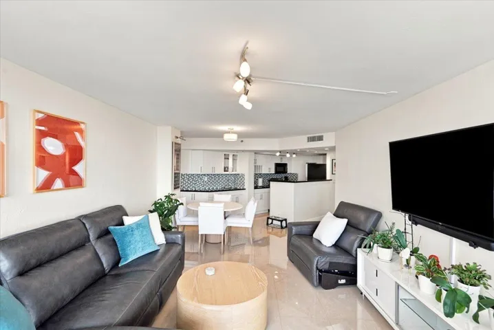 11-014_DSC_1716
