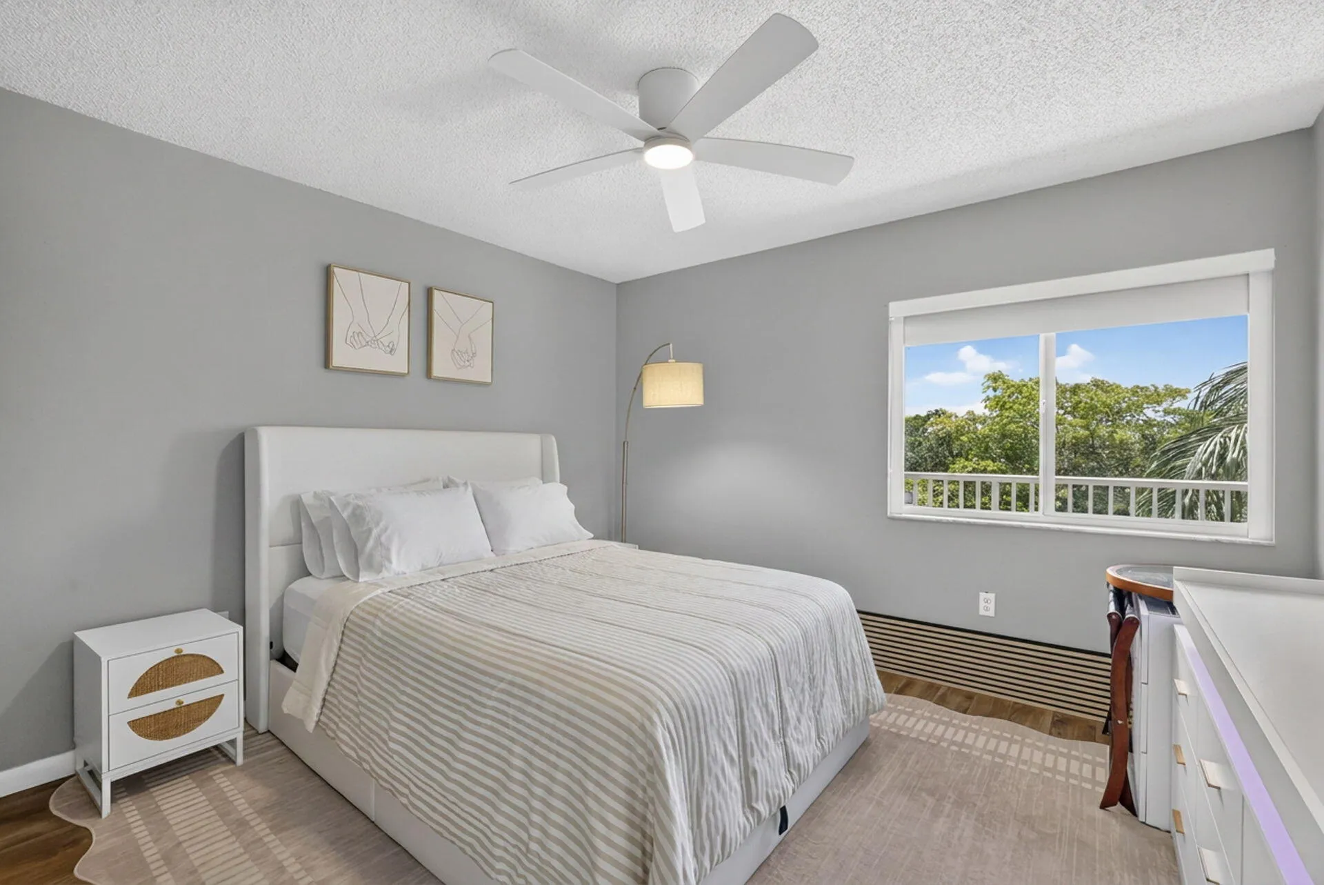 Guest bedroom