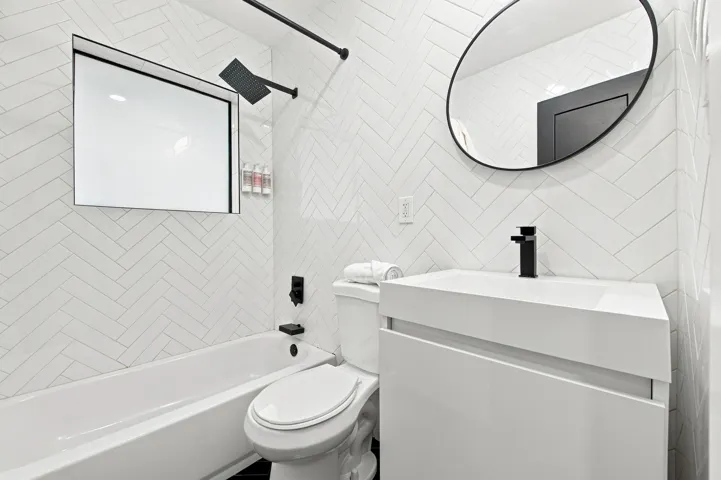 Bathroom between Secondary Bedrooms