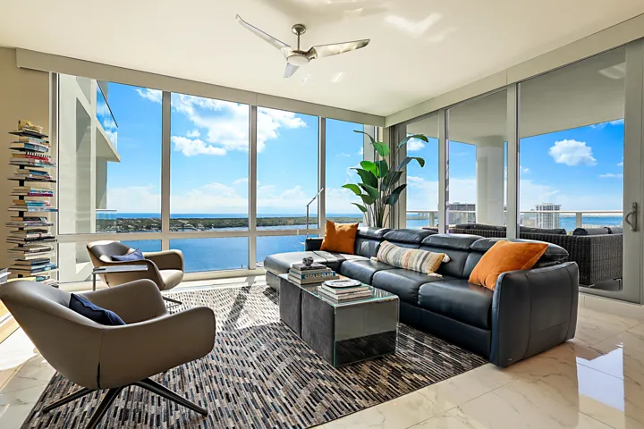 2 Water Club Way, 1604