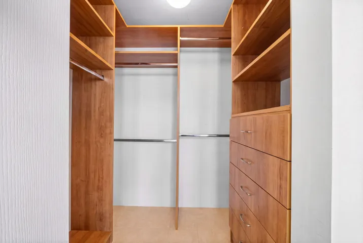 Closet in 2nd Bedroom