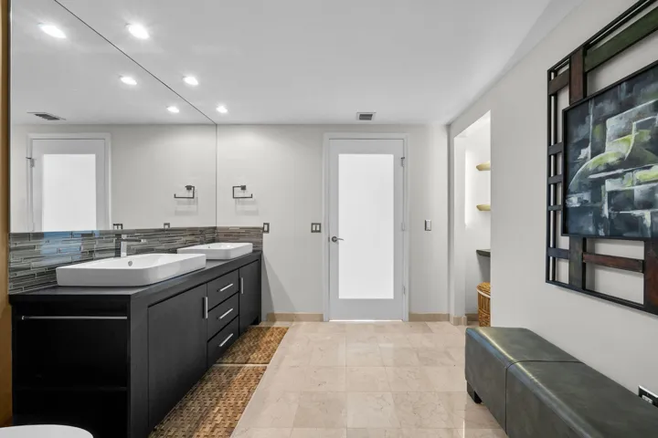 Primary Bathroom - Dual sinks, shower & tub