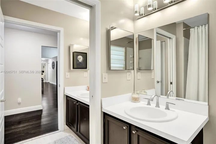 Photo 54