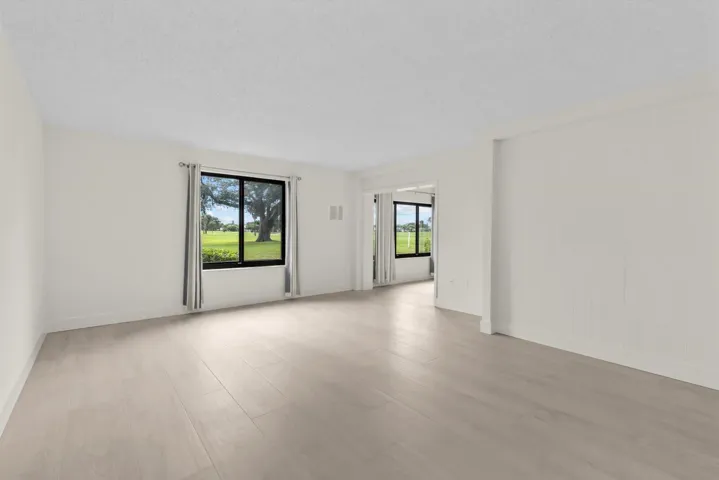 Miles Grant Living room