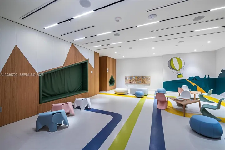 Floor 52-Kids Room
